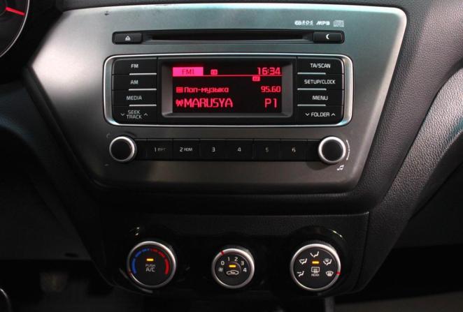 Kia Rio IV с пробегом 2017 года, цена 950 000 рублей, 96225 км, седан, Автокод Объявления