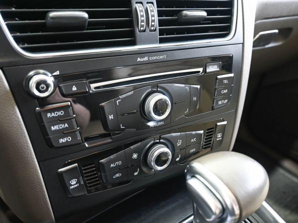 Audi Q5 I (8R) Рестайлинг с пробегом 2016 года, цена 2 639 900 рублей, 118551 км, внедорожник, Автокод Объявления