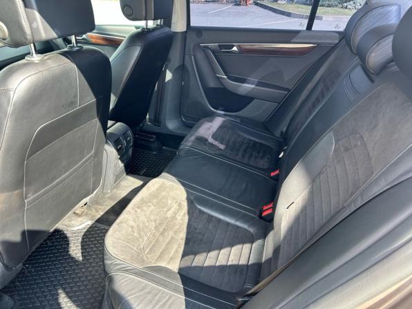Volkswagen Passat B7 с пробегом 2011 года, цена 950 000 рублей, 187613 км, седан, Автокод Объявления