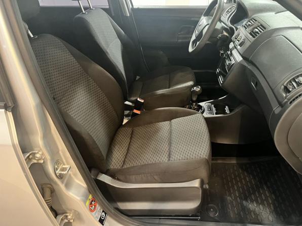 Skoda Fabia II Рестайлинг с пробегом 2011 года, цена 510 000 рублей, 208189 км, хэтчбек, Автокод Объявления