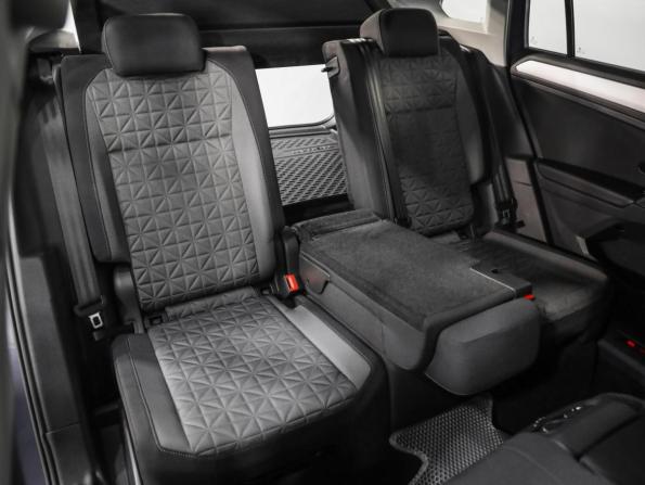 Volkswagen Tiguan II Рестайлинг с пробегом 2021 года, цена 2 599 000 рублей, 74476 км, внедорожник, Автокод Объявления