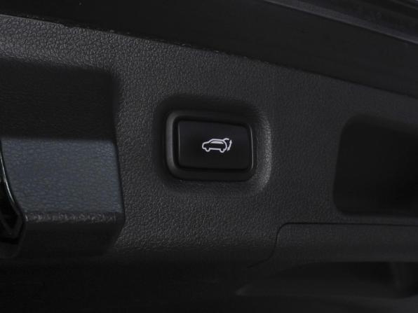 Hyundai Santa Fe IV Рестайлинг с пробегом 2023 года, цена 4 570 000 рублей, 31460 км, внедорожник, Автокод Объявления
