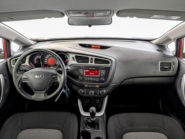 Kia Ceed II с пробегом 2014 года, цена 975 000 рублей, 144426 км, хэтчбек, Автокод Объявления