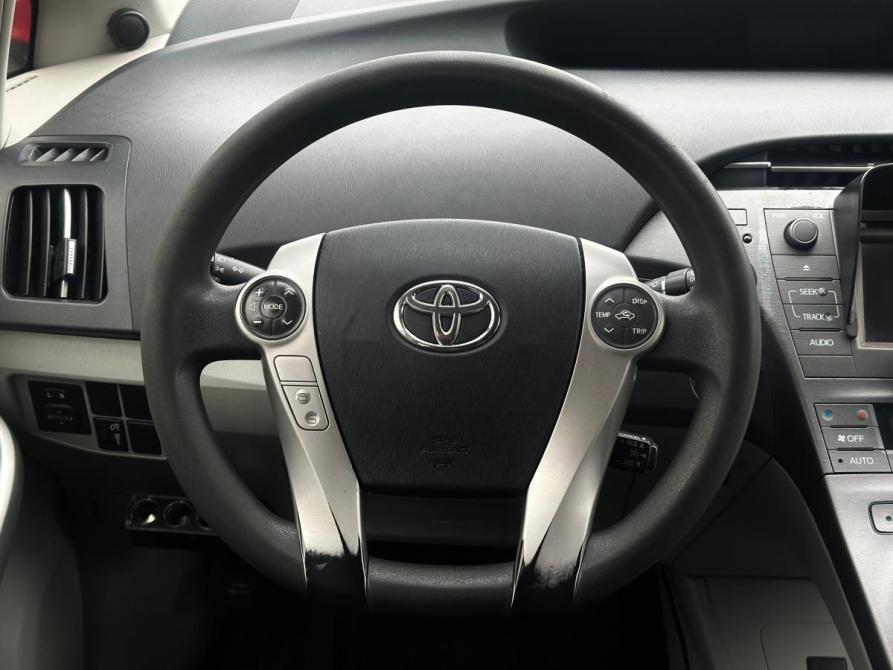 Toyota Prius III Рестайлинг (XW30) Краснодар  - изображение 20