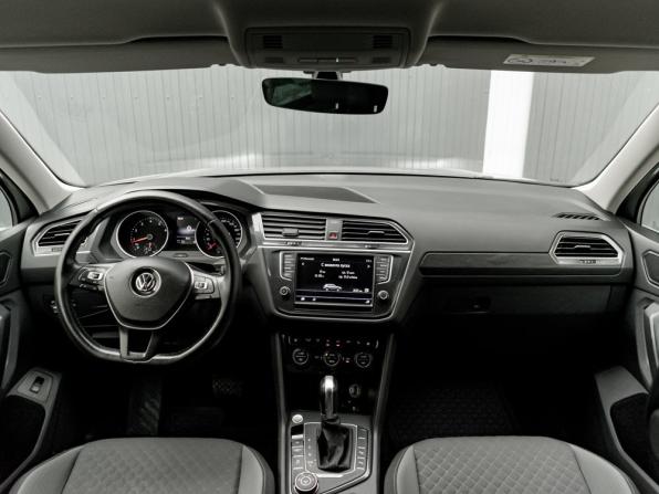 Volkswagen Tiguan II с пробегом 2017 года, цена 1 895 000 рублей, 239496 км, внедорожник, Автокод Объявления