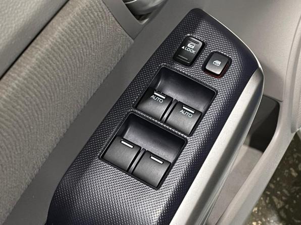 Honda Insight II с пробегом 2009 года, цена 688 000 рублей, 328098 км, хэтчбек, Автокод Объявления