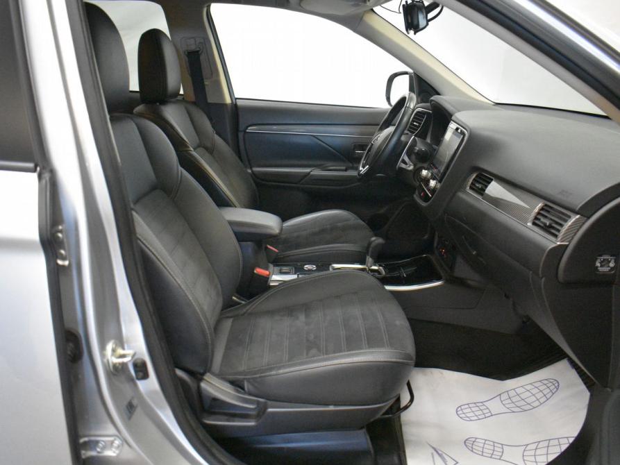 Mitsubishi Outlander III Рестайлинг 3 Мурманск  - изображение 16