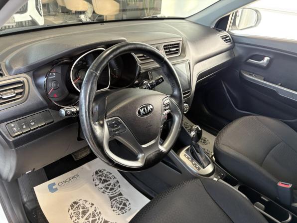 Kia Rio III Рестайлинг с пробегом 2016 года, цена 1 213 000 рублей, 68687 км, хэтчбек, Автокод Объявления