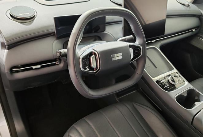 Geely EX5 Гибрид с пробегом 2025 года, цена 3 150 000 рублей, 4735 км, внедорожник, Автокод Объявления