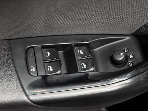 Audi Q3 I (8U) Рестайлинг с пробегом 2015 года, цена 1 700 000 рублей, 167663 км, внедорожник, Автокод Объявления