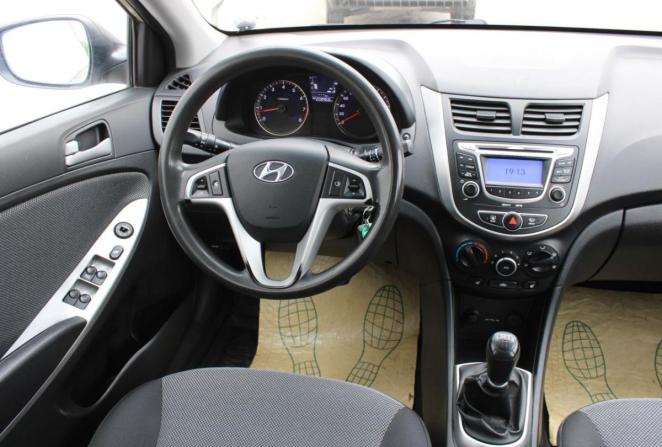 Hyundai Solaris I с пробегом 2012 года, цена 740 000 рублей, 208968 км, хэтчбек, Автокод Объявления