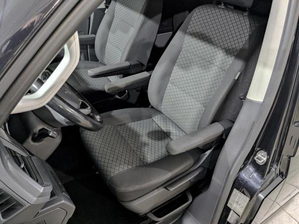 Volkswagen Multivan T6 Рестайлинг с пробегом 2021 года, цена 6 195 000 рублей, 68484 км, минивэн, Автокод Объявления