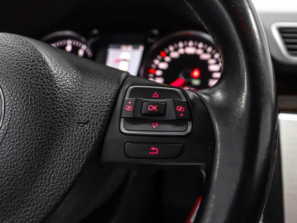 Volkswagen Passat B7 с пробегом 2012 года, цена 1 199 000 рублей, 214277 км, седан, Автокод Объявления