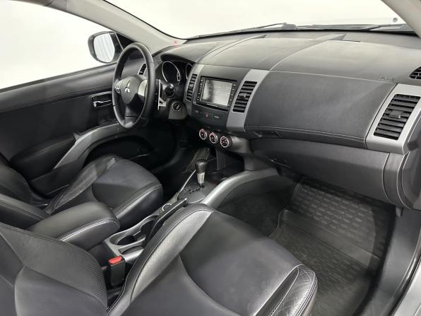 Mitsubishi Outlander II Рестайлинг с пробегом 2010 года, цена 1 180 000 рублей, 272288 км, внедорожник, Автокод Объявления