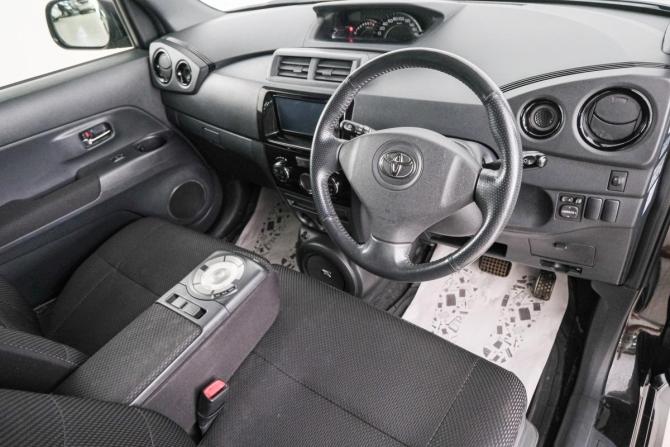 Toyota bB II Рестайлинг с пробегом 2013 года, цена 989 000 рублей, 167395 км, компактвэн, Автокод Объявления