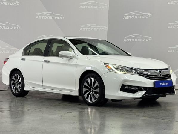 Honda Accord X с пробегом 2017 года, цена 2 170 000 рублей, 160936 км, седан, Автокод Объявления