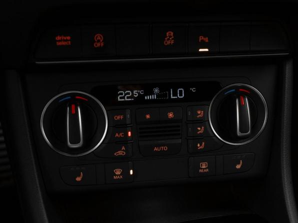 Audi Q3 I (8U) Рестайлинг с пробегом 2017 года, цена 2 340 000 рублей, 99211 км, внедорожник, Автокод Объявления