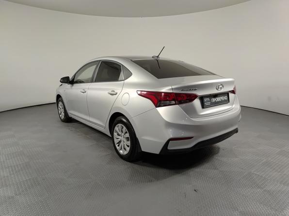 Hyundai Solaris II с пробегом 2018 года, цена 1 100 000 рублей, 168662 км, седан, Автокод Объявления