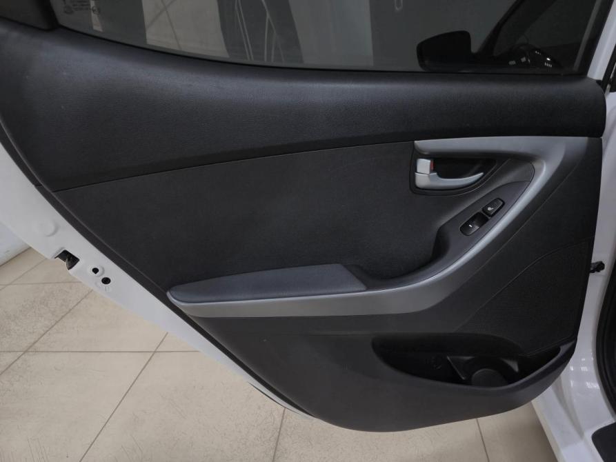 Hyundai Elantra V (MD) Рестайлинг Альметьевск  - изображение 17
