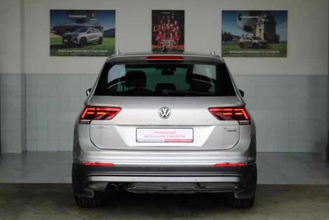 Volkswagen Tiguan II с пробегом 2016 года, цена 2 450 000 рублей, 88461 км, внедорожник, Автокод Объявления
