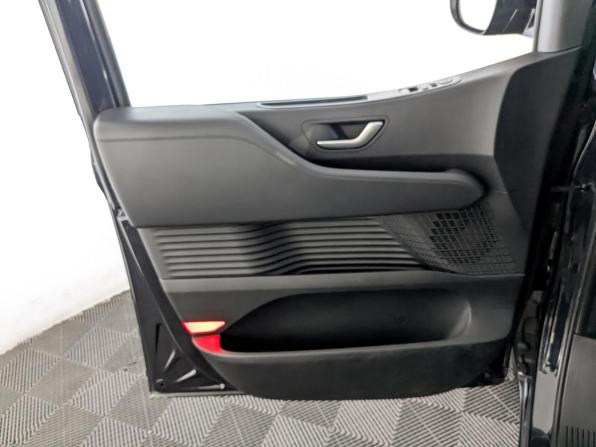Hyundai Staria I с пробегом 2021 года, цена 5 100 000 рублей, 78833 км, минивэн, Автокод Объявления