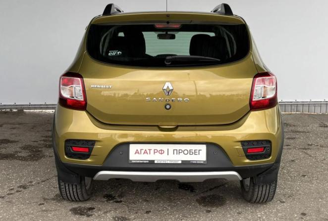 Renault Sandero II с пробегом 2015 года, цена 895 000 рублей, 83054 км, хэтчбек, Автокод Объявления