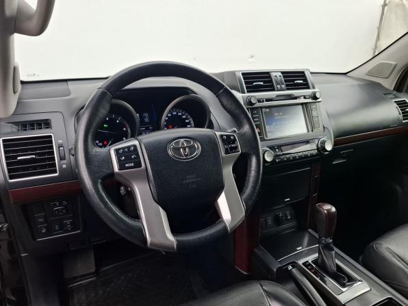Toyota Land Cruiser Prado 150 Series Рестайлинг 1 с пробегом 2017 года, цена 3 510 000 рублей, 219455 км, внедорожник, Автокод Объявления