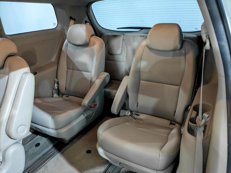 Kia Carnival III Москва  - изображение 12