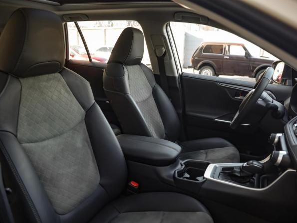 Toyota RAV4 V (XA50) с пробегом 2025 года, цена 3 774 777 рублей, 25000 км, внедорожник, Автокод Объявления