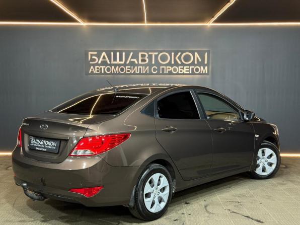 Hyundai Solaris I Рестайлинг с пробегом 2016 года, цена 875 000 рублей, 214956 км, седан, Автокод Объявления