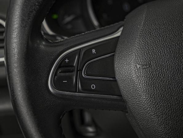 Renault Megane IV с пробегом 2018 года, цена 1 170 000 рублей, 280517 км, универсал, Автокод Объявления