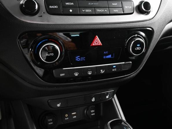 Hyundai Solaris II с пробегом 2017 года, цена 1 272 000 рублей, 155879 км, седан, Автокод Объявления