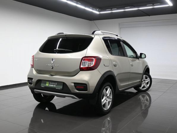 Renault Sandero II с пробегом 2015 года, цена 1 095 000 рублей, 80344 км, хэтчбек, Автокод Объявления
