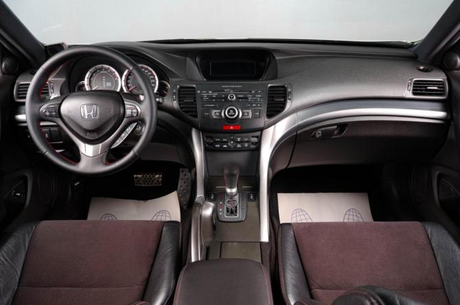 Honda Accord VIII Рестайлинг с пробегом 2011 года, цена 1 609 000 рублей, 237000 км, седан, Автокод Объявления