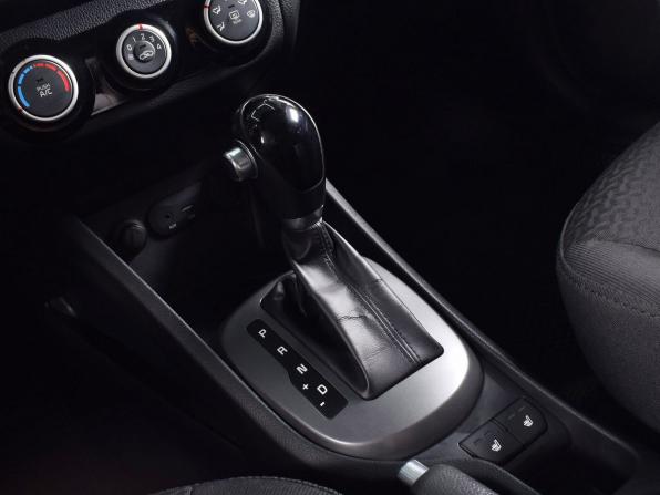 Kia Rio III Рестайлинг с пробегом 2015 года, цена 1 049 999 рублей, 123055 км, хэтчбек, Автокод Объявления