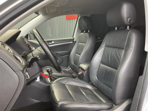 Volkswagen Tiguan I Рестайлинг с пробегом 2011 года, цена 1 397 000 рублей, 165401 км, внедорожник, Автокод Объявления