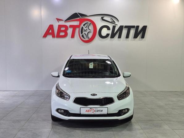 Kia Ceed II с пробегом 2014 года, цена 1 190 000 рублей, 76000 км, хэтчбек, Автокод Объявления