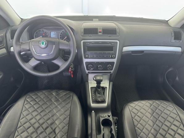 Skoda Octavia II (A5) Рестайлинг с пробегом 2012 года, цена 1 100 000 рублей, 169000 км, лифтбек, Автокод Объявления