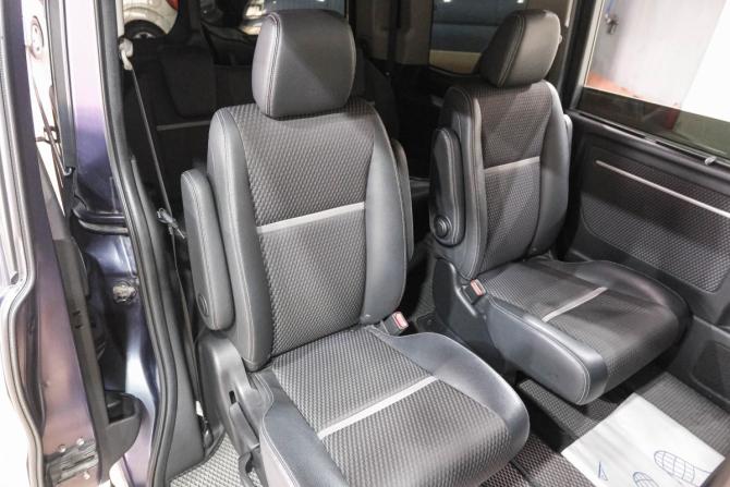 Honda Stepwgn V с пробегом 2015 года, цена 1 799 000 рублей, 132723 км, минивэн, Автокод Объявления
