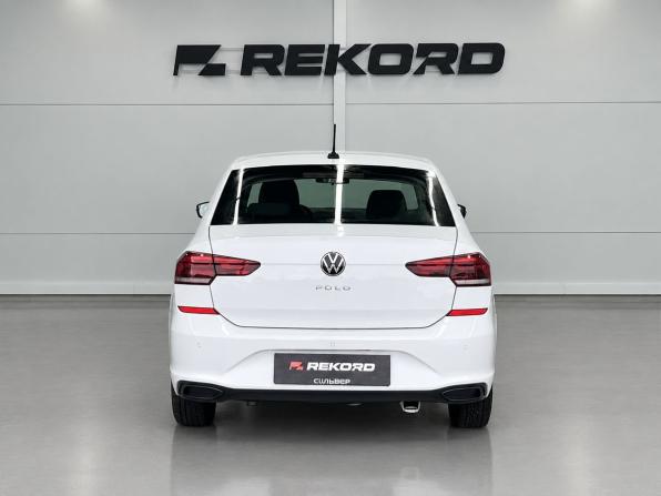 Volkswagen Polo VI с пробегом 2021 года, цена 1 609 000 рублей, 81993 км, лифтбек, Автокод Объявления