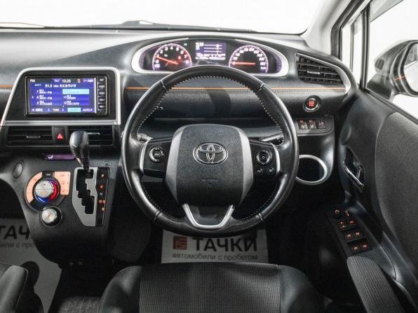 Toyota Sienta II Рестайлинг с пробегом 2020 года, цена 1 400 500 рублей, 74751 км, компактвэн, Автокод Объявления