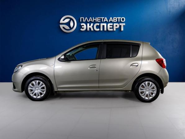 Renault Sandero II с пробегом 2018 года, цена 940 500 рублей, 100717 км, хэтчбек, Автокод Объявления