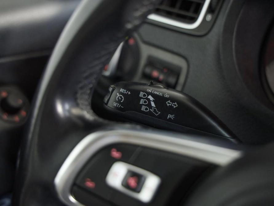 Volkswagen Polo V Рестайлинг Санкт-Петербург  - изображение 17
