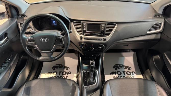Hyundai Solaris II с пробегом 2017 года, цена 1 080 000 рублей, 181086 км, седан, Автокод Объявления
