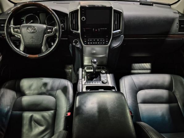 Toyota Land Cruiser 200 Series Рестайлинг 2 с пробегом 2018 года, цена 6 090 000 рублей, 161961 км, внедорожник, Автокод Объявления