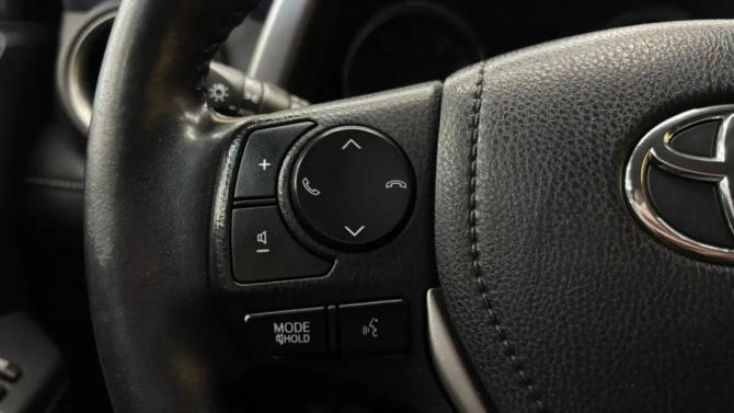 Toyota RAV4 IV (XA40) Рестайлинг с пробегом 2019 года, цена 2 549 000 рублей, 142000 км, внедорожник, Автокод Объявления