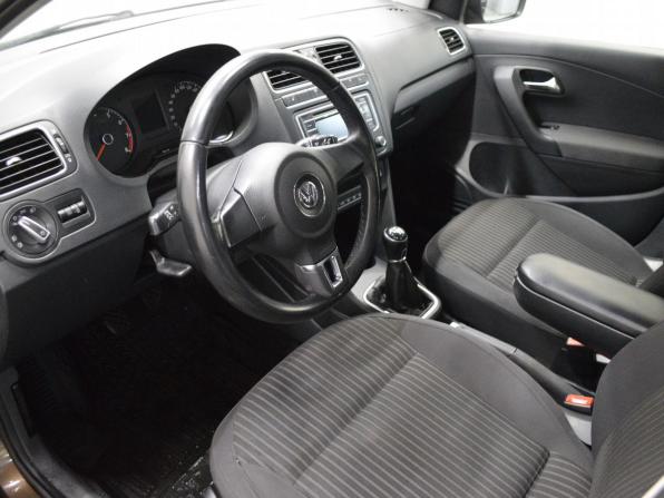 Volkswagen Polo V с пробегом 2015 года, цена 599 000 рублей, 230564 км, седан, Автокод Объявления