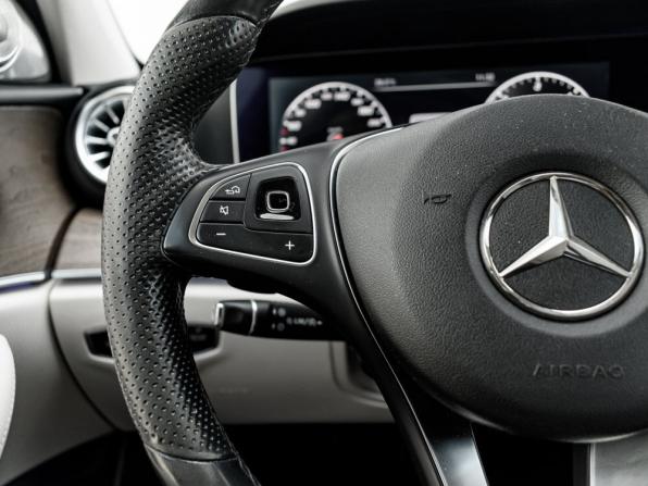 Mercedes-Benz E-Класс V (W213 S213 C238) с пробегом 2017 года, цена 2 930 000 рублей, 166604 км, седан, Автокод Объявления
