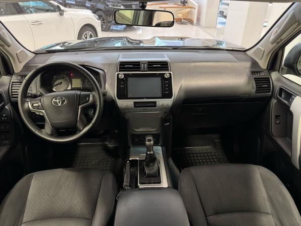 Toyota Land Cruiser Prado 150 Series Рестайлинг 2 с пробегом 2017 года, цена 4 550 000 рублей, 90000 км, внедорожник, Автокод Объявления