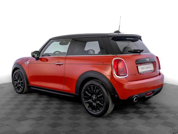 Mini Hatch III (F55/F56) Рестайлинг с пробегом 2021 года, цена 2 550 000 рублей, 66313 км, хэтчбек, Автокод Объявления